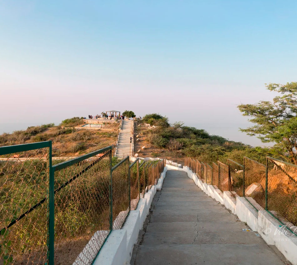 Sarnath Buddhisht Temple